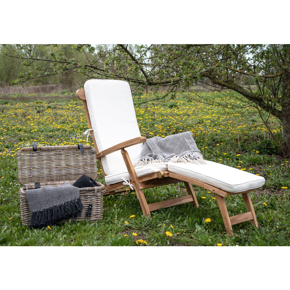 Arrecife Cushion for Deck Chair – Comfort Style in White – DECOVRY